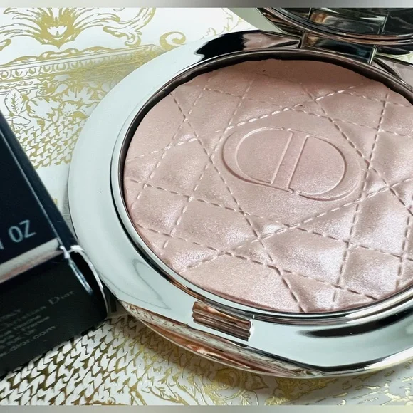 🌸Dior Forever Glow Luminizer #03 “Pink Halo”🌸